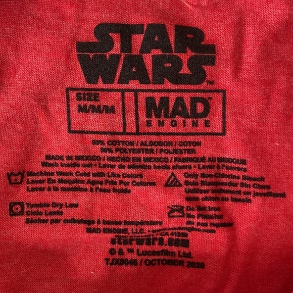 Star Wars “On The Naughty List You Are” Screen Print Short Sleeved Shirt NWOT - Picture 4 of 4